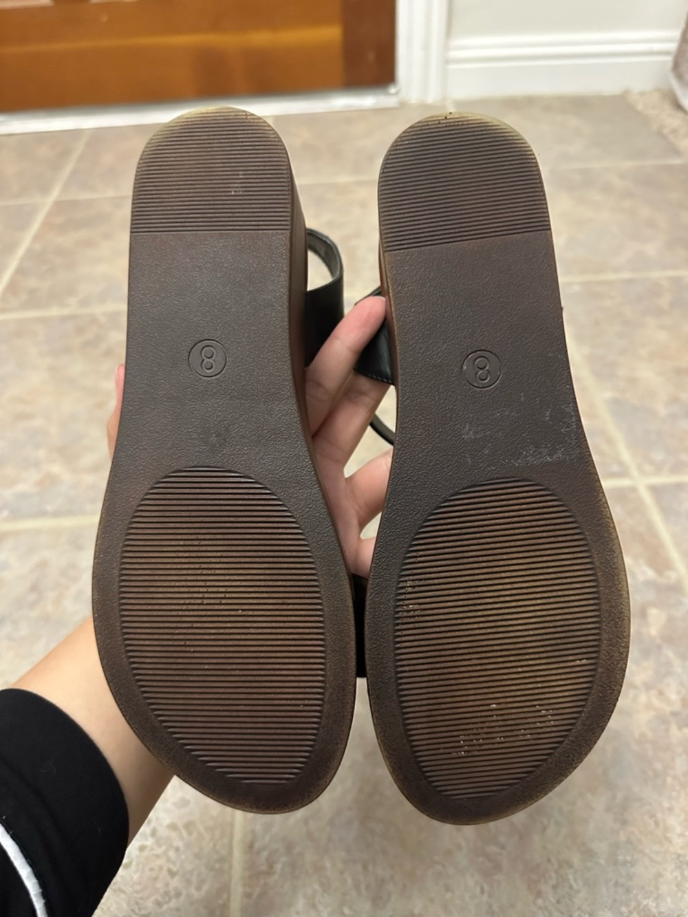 American Eagle Outfitters Black Strap Sandals with Brown Footbed - Picture 3 of 4